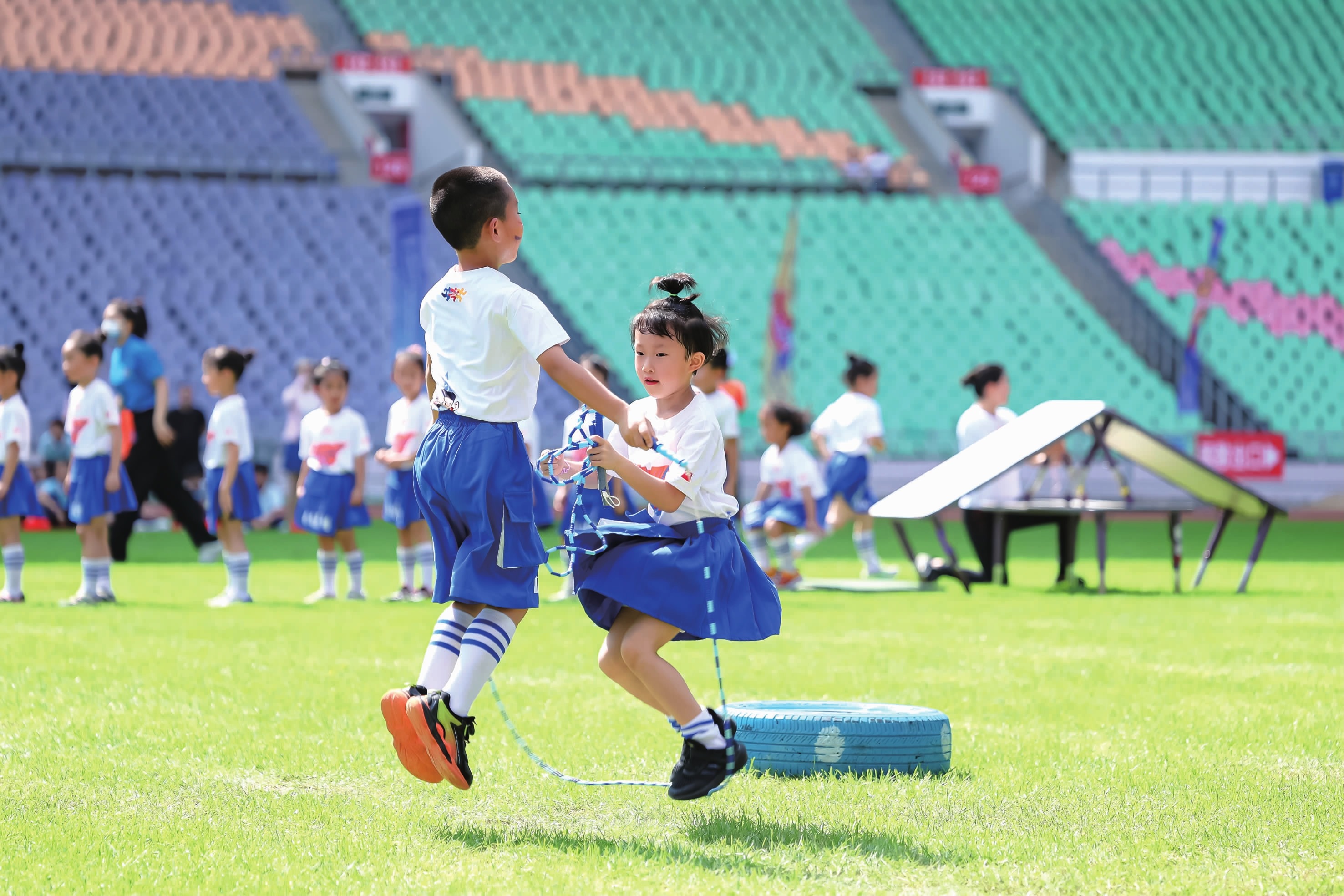 《DOTA2》TI14 总决赛中国战队 XG 2：3 憾负 Falcons